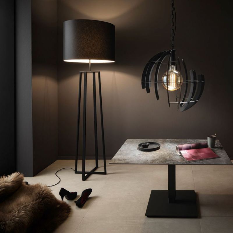 1101 - Atri lampe sur pied 